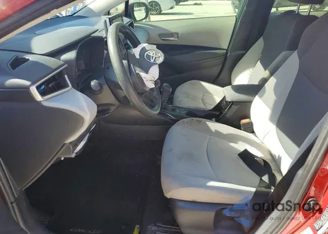 2021 Toyota Corolla Le z USA, uszkodzony, nr VIN JTDEPMAE6MJ138645